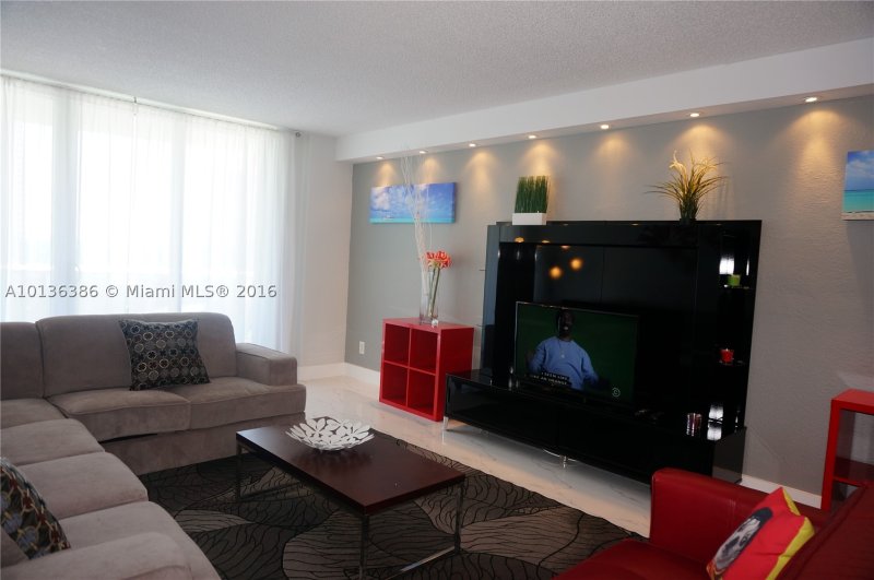 Apartment for rent at Ocean Reserve 1417