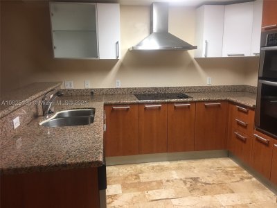 Comprar apartamento no Sail at Brickell 1407