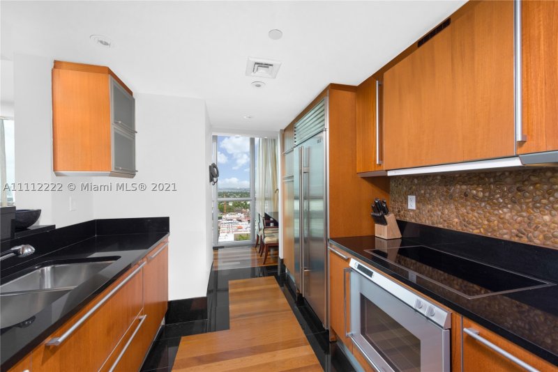 Apartment for rent at Setai 2402