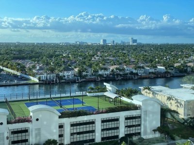 Alquiler de apartamento en The Wave Condo 1227 (AVAILA