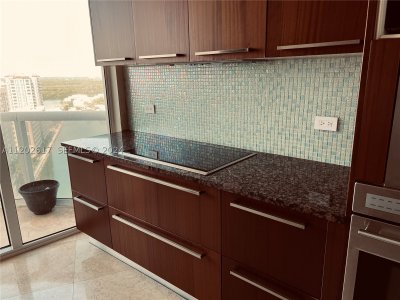 Comprar apartamento en Trump Tower One 1705