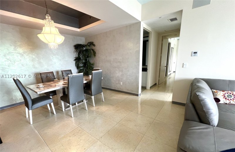 Condo for sale at Trump Tower One 1705