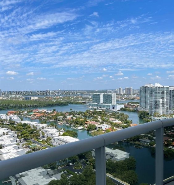 Condo for sale at Trump Tower One 1705