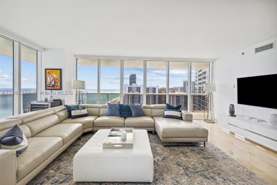 Aluguel de apartamento no Beach Club Two 2102