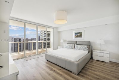 Aluguel de apartamento no Beach Club Two 2102