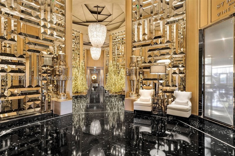 Apartment for rent at St Regis Bal Harbour Center Tower 2501