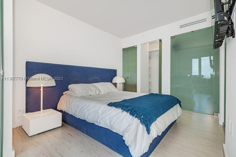 Alquiler de apartamento en Roney Palace 1032