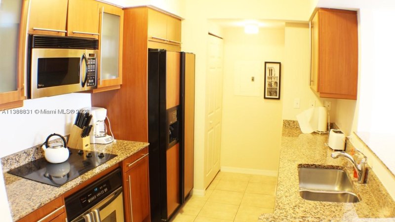 Apartment for rent at 2080 Ocean Drive 806