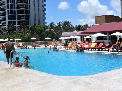 Comprar apartamento en Aventura Beach Club 637