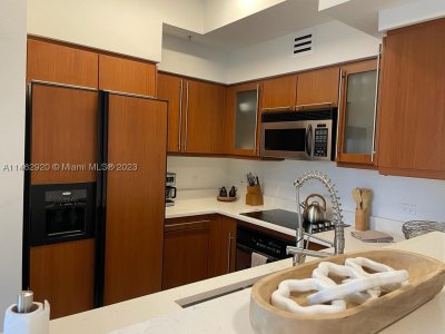 Aluguel de apartamento no 2080 Ocean Drive TH12