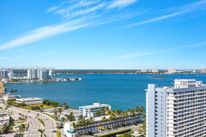 Comprar apartamento en Grandview Palace 2404