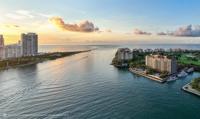 Condo for sale at The Residences at Six Fisher Island 305