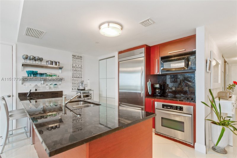 Condo for sale at Beach Club Two UP5010
