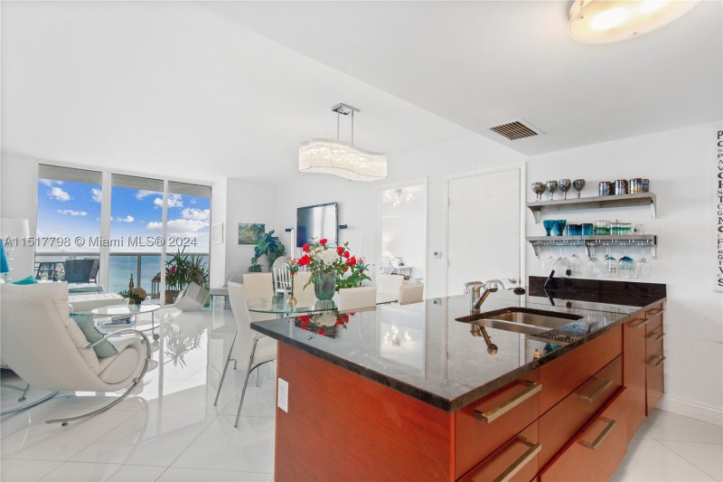 Condo for sale at Beach Club Two UP5010