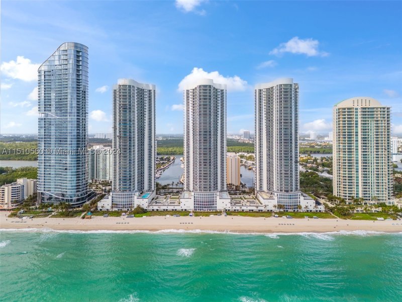 Comprar apartamento no Trump Tower Two 2801