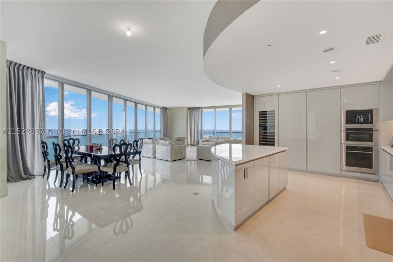 Condo for sale at Residences by Armani / Casa 2000