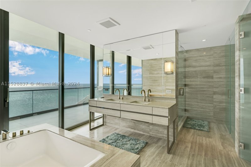 Condo for sale at Residences by Armani / Casa 2000