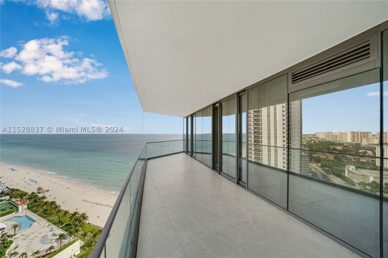 Condo for sale at Residences by Armani / Casa 2000