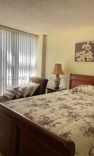 Comprar apartamento en Plaza of the Americas 318