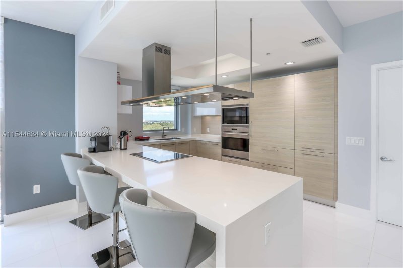 Comprar apartamento en Marina Palms Yacht Club 1201