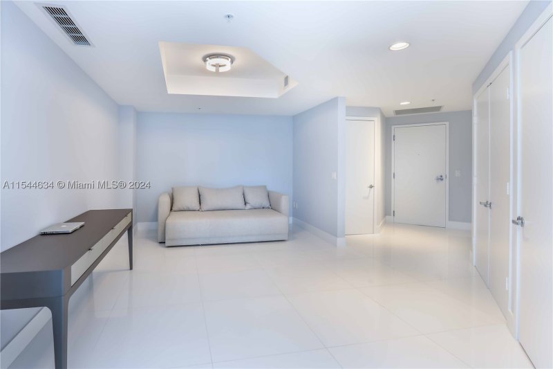 Comprar apartamento en Marina Palms Yacht Club 1201