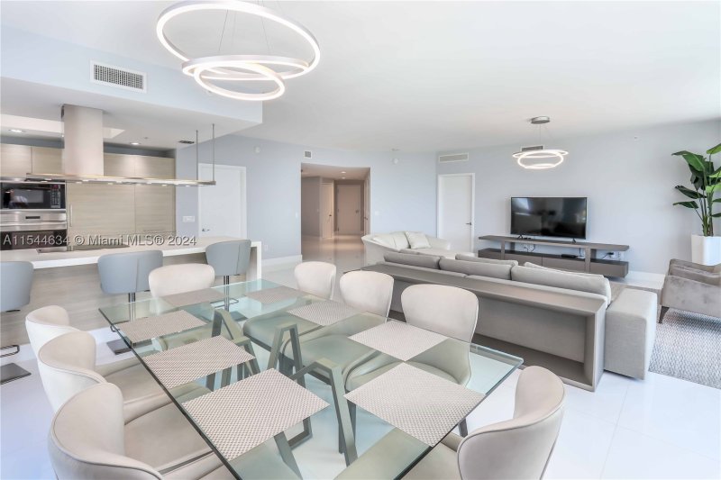 Comprar apartamento en Marina Palms Yacht Club 1201