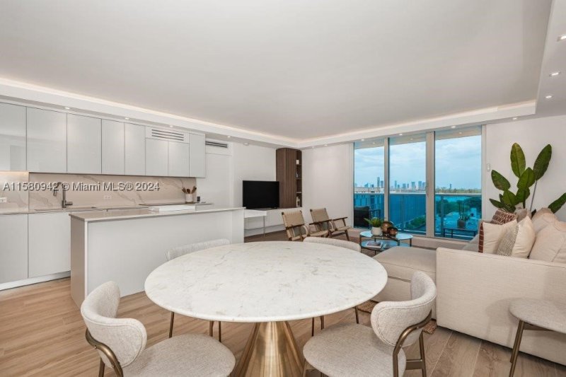 Comprar apartamento en Roney Palace 837
