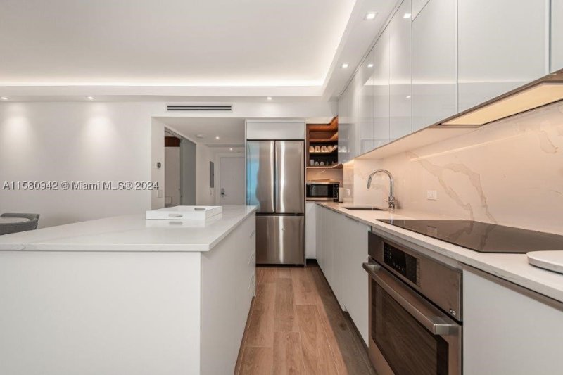 Comprar apartamento en Roney Palace 837
