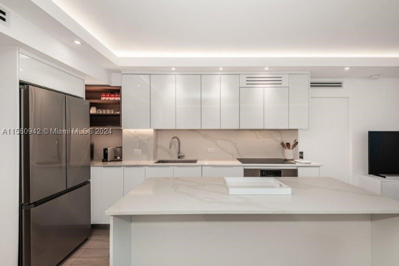Comprar apartamento en Roney Palace 837