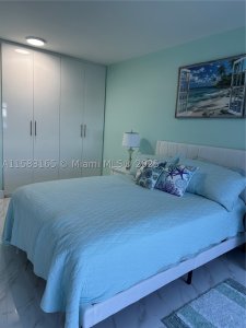 Aluguel de apartamento no The Wave Condo 1530