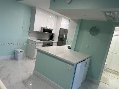Aluguel de apartamento no The Wave Condo 1530