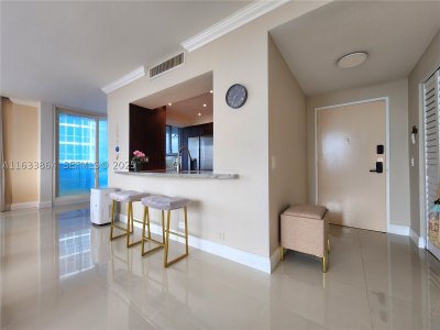 Aluguel de apartamento no Alexander Towers 1105