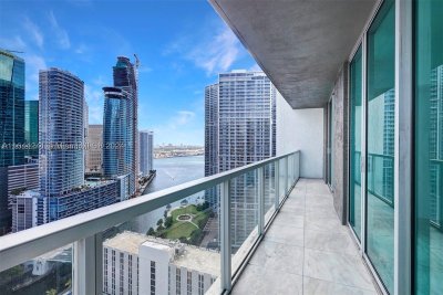 Comprar apartamento no 500 Brickell West Tower 3401