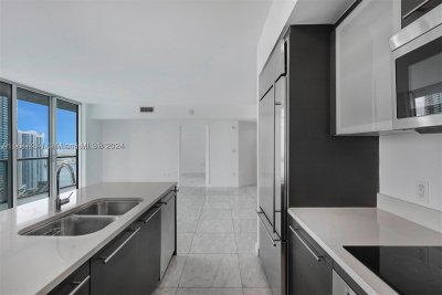 Comprar apartamento no 500 Brickell West Tower 3401