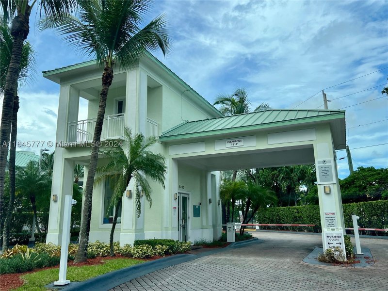 Condo for sale at The Blue Doral 1308
