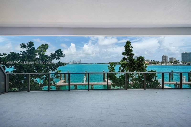 Comprar apartamento en Onda Bay Harbor Islands 202