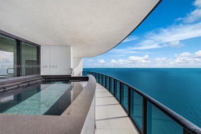 Aluguel de apartamento no Porsche Design Tower 5001