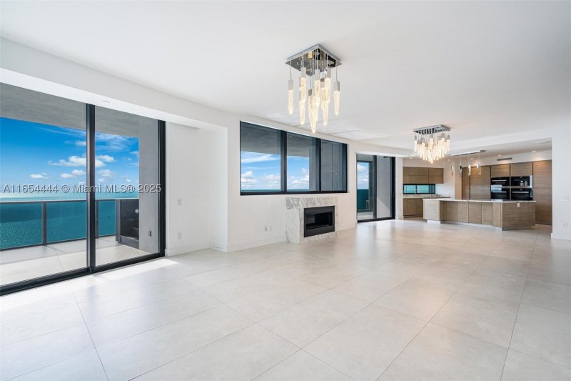 Aluguel de apartamento no Porsche Design Tower 5001