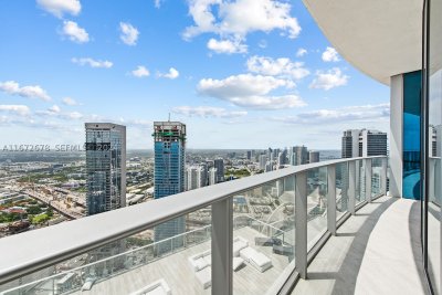 Comprar apartamento en Paramount Miami WorldCenter PH 5402
