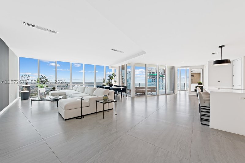Condo for sale at Paramount Miami WorldCenter PH 5402