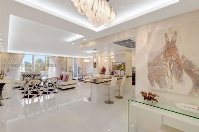 Comprar apartamento no Balmoral Condo 5O/complete