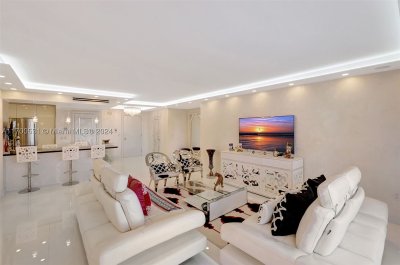 Comprar apartamento no Balmoral Condo 5O/complete