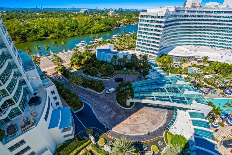 Condo for sale at Fontainebleau III 1501/1502