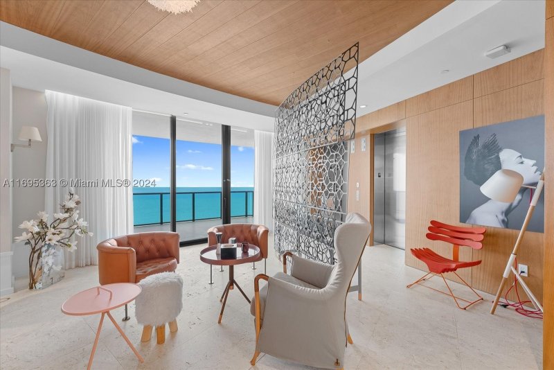 Condo for sale at Porsche Design Tower 3405