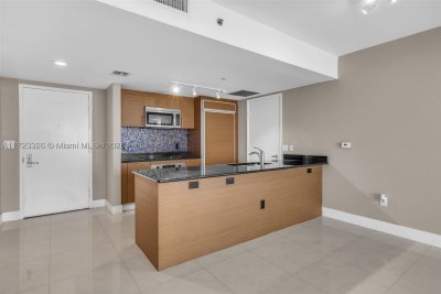 Comprar apartamento no 50 Biscayne 4208