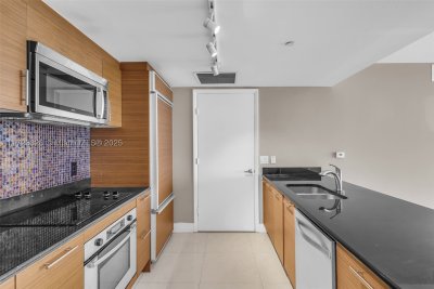 Comprar apartamento no 50 Biscayne 4208