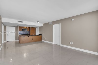 Comprar apartamento no 50 Biscayne 4208