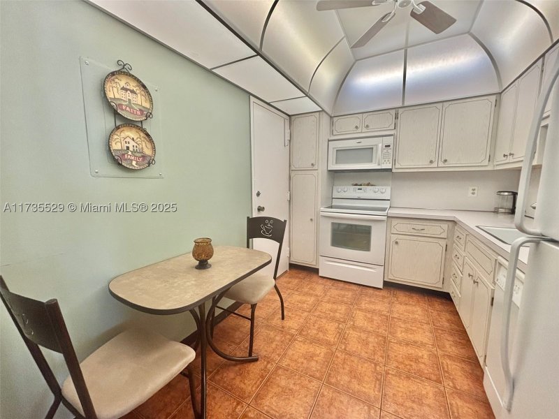 Condo for sale at The Hemispheres 11N
