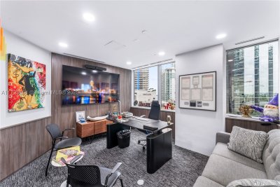 Comprar apartamento no The Club At Brickell Bay 950-A