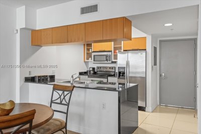 Comprar apartamento en Opera Tower 4809